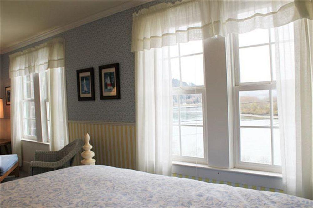 The Historic Requa Inn Klamath Exterior photo