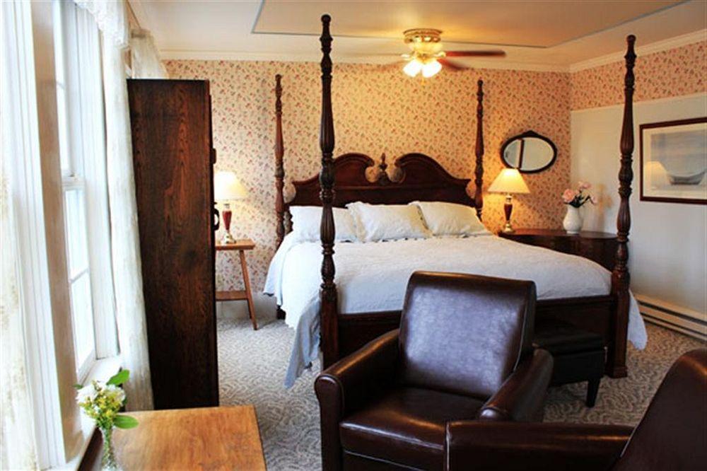 The Historic Requa Inn Klamath Exterior photo