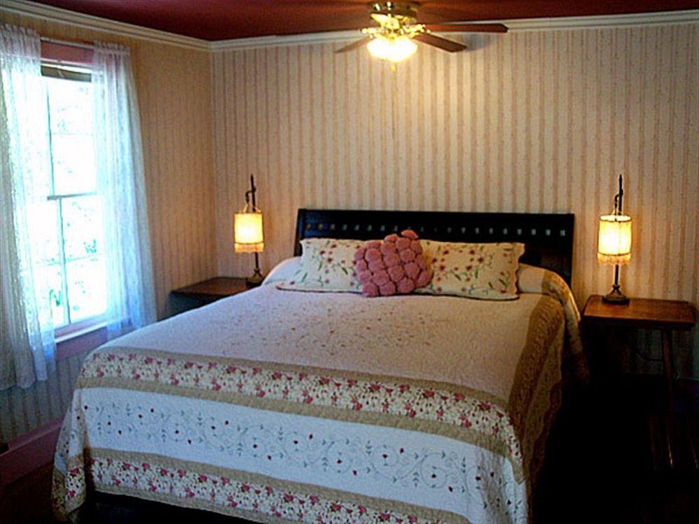 The Historic Requa Inn Klamath Exterior photo