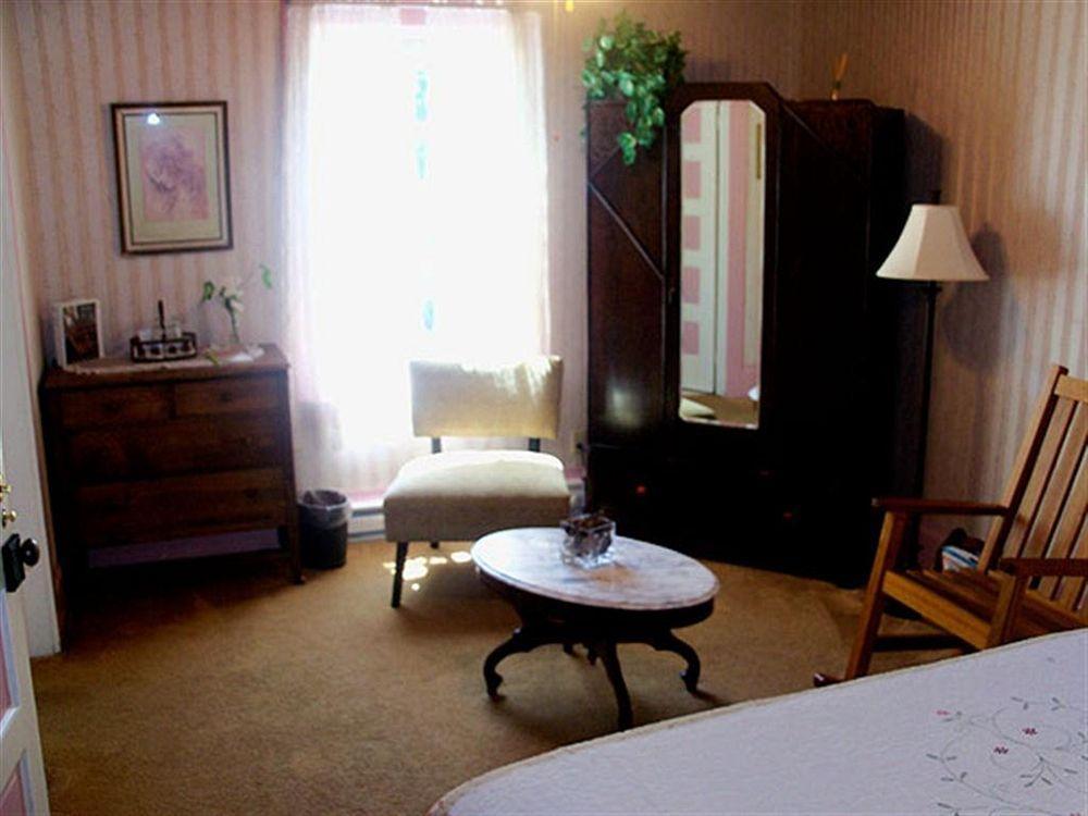 The Historic Requa Inn Klamath Exterior photo